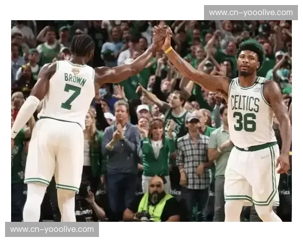 凯尔特人马祖拉坚持空间战术 双探花合砍65分轻取老鹰