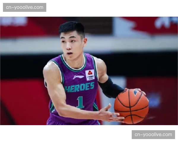 高诗岩贡献三双数据 山东后卫攻防一体推动球队快攻反击